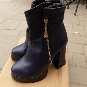NWOT Dark Navy Blue Heel Boots